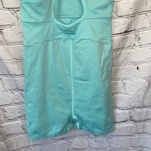 NWT FP Movement Every Single Time Runsie - Cascade / Turquoise - Size M/L - Picture 15 of 17